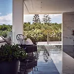 Cavo Orient Hotel&suites