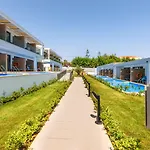 Hotel Cavo Orient Hotel&suites 4*