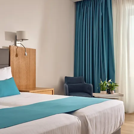 Hotel Cavo Orient & 4*
