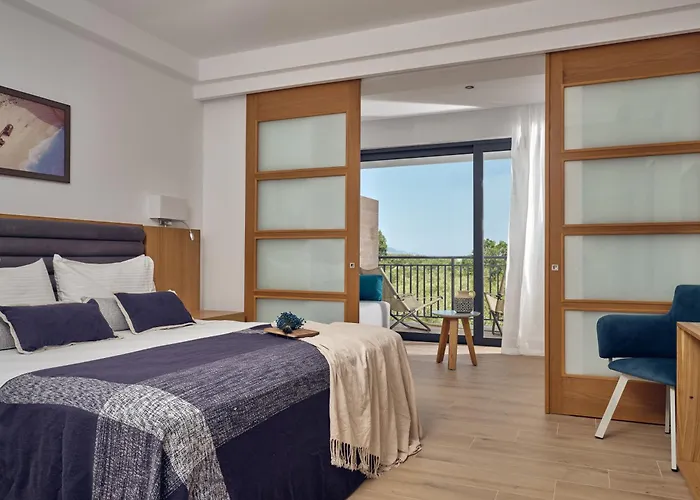 Cavo Orient Hotel&suites Hotel 4*