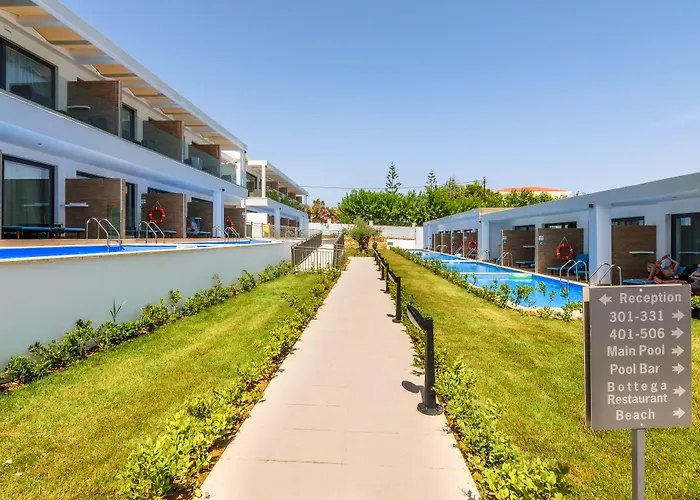 Hotel Cavo Orient Hotel&suites 4*