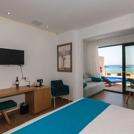 Cavo Orient & 4*