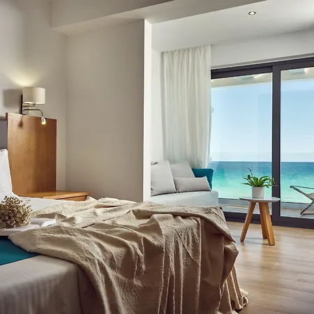 Cavo Orient & 4*